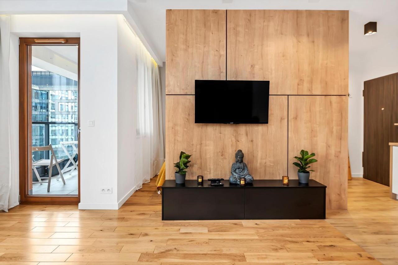 Modern Apartments With Access To The Pool Near Rondo Daszynskiego Station Varsovia Exterior foto