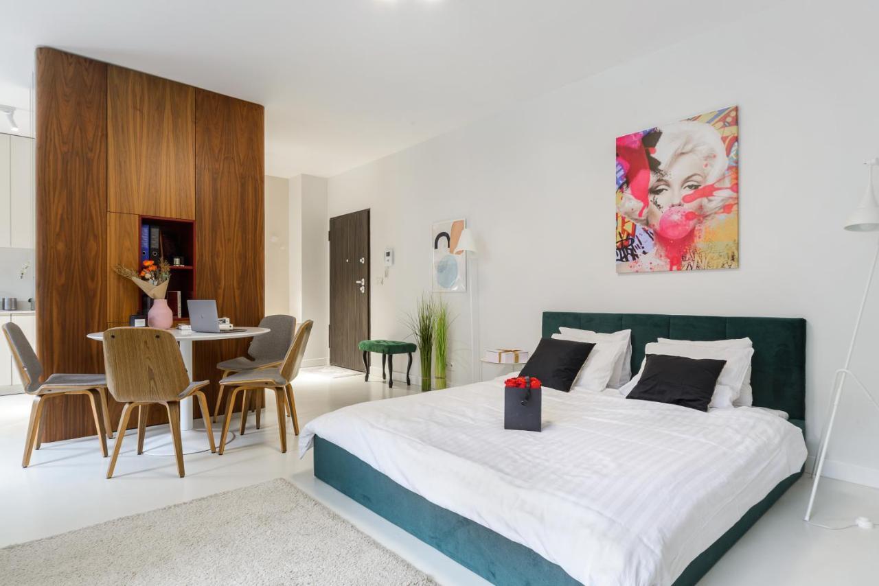 Modern Apartments With Access To The Pool Near Rondo Daszynskiego Station Varsovia Exterior foto