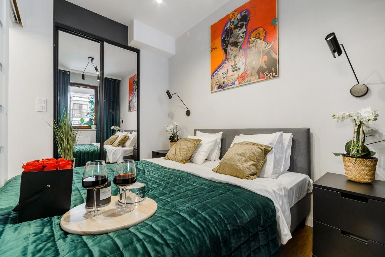 Modern Apartments With Access To The Pool Near Rondo Daszynskiego Station Varsovia Exterior foto