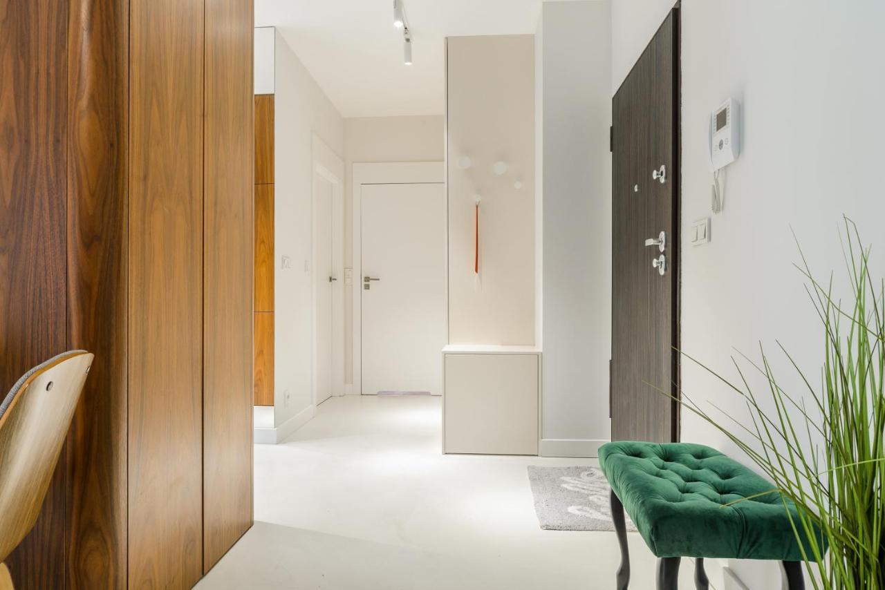 Modern Apartments With Access To The Pool Near Rondo Daszynskiego Station Varsovia Exterior foto
