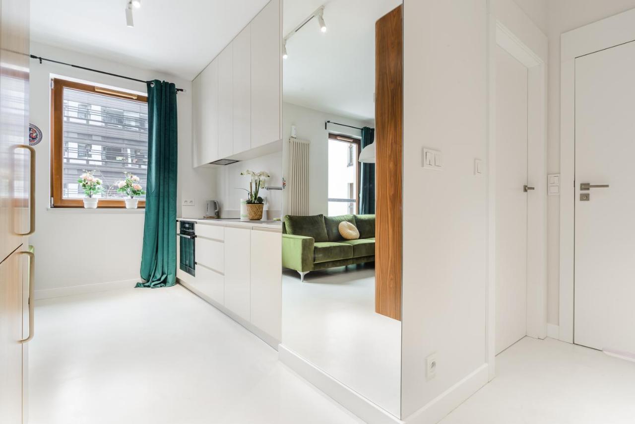 Modern Apartments With Access To The Pool Near Rondo Daszynskiego Station Varsovia Exterior foto