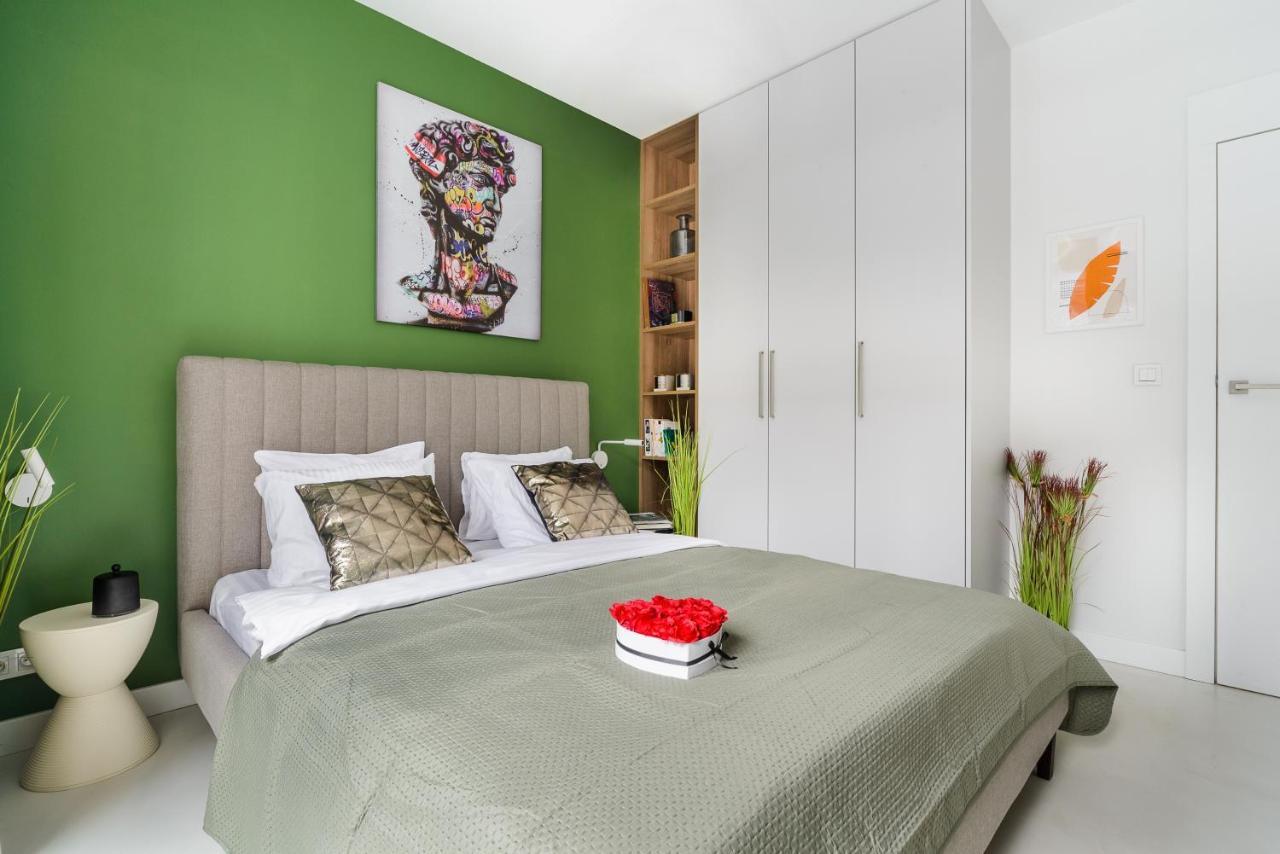 Modern Apartments With Access To The Pool Near Rondo Daszynskiego Station Varsovia Exterior foto
