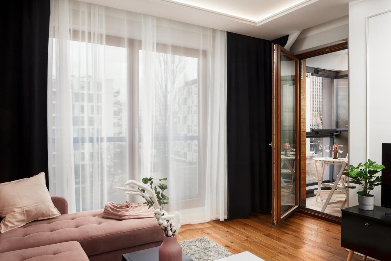 Modern Apartments With Access To The Pool Near Rondo Daszynskiego Station Varsovia Exterior foto